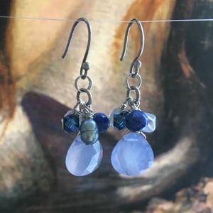 123: Violet Mixed Gem Earrings